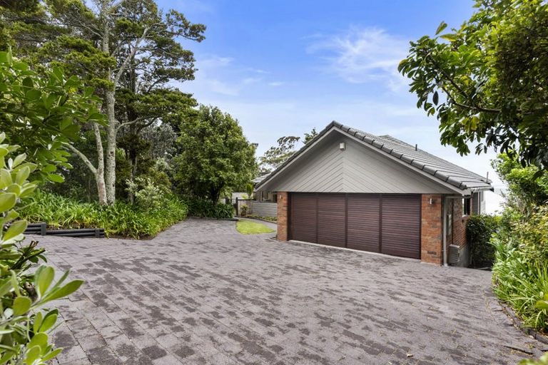 Photo of property in 161 Mellons Bay Road, Mellons Bay, Auckland, 2014