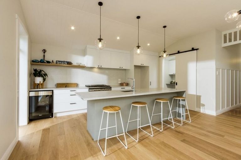 Photo of property in 10 North Avenue, Narrow Neck, Auckland, 0624