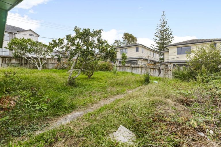 Photo of property in 302 Blockhouse Bay Road, Avondale, Auckland, 0600