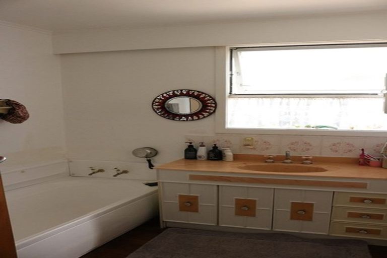 Photo of property in 31 Sandwich Road, St Andrews, Hamilton, 3200