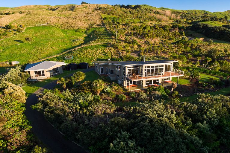 Photo of property in 30 Sirrah Street, Okitu, Gisborne, 4010