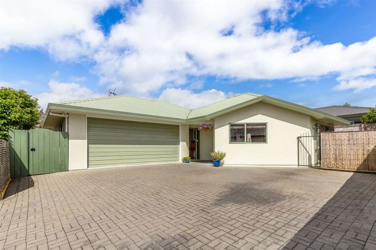 Photo of property in 2/10 Takawai Place, Nukuhau, Taupo, 3330