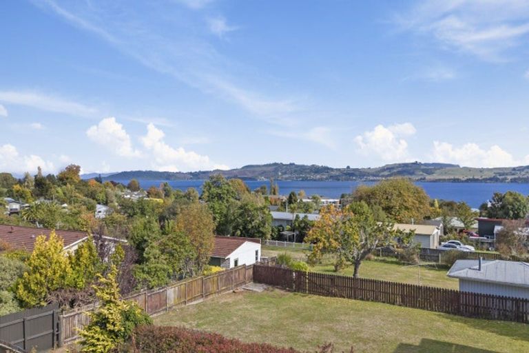 Photo of property in 1 Richmond Avenue, Richmond Heights, Taupo, 3330