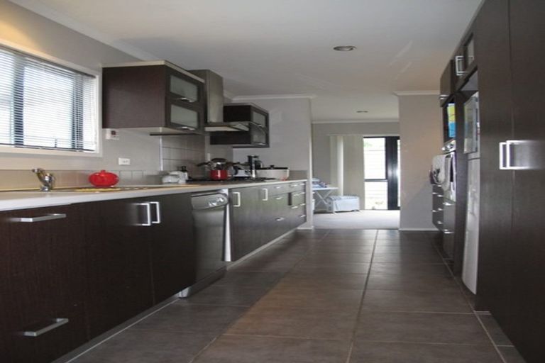 Photo of property in 86 Fields Parade, Oteha, Auckland, 0632