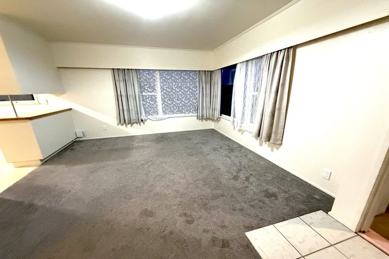 Photo of property in 1/3 Cheryl Place, Hillcrest, Auckland, 0627