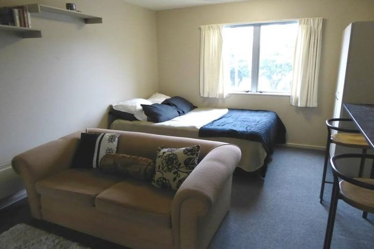 Photo of property in Basin Reserve Complex, 58/4 Sussex Street, Mount Cook, Wellington, 6021