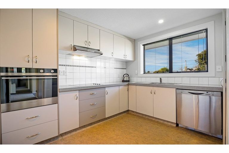 Photo of property in 29a Wyatt Place, Russley, Christchurch, 8042