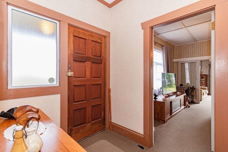 Photo of property in 12 Central Avenue, Gonville, Whanganui, 4501