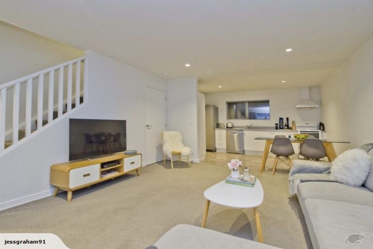 Photo of property in 5/8 Middleton Road, Johnsonville, Wellington, 6037