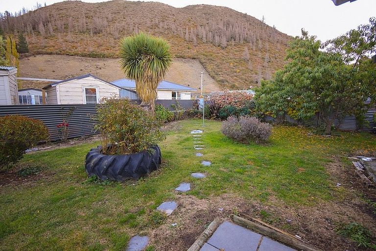 Photo of property in 15 Bowen Street, Kurow, 9435
