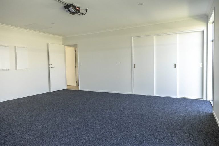 Photo of property in 2 Entelea Close, Papamoa Beach, Papamoa, 3118