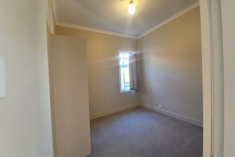 Photo of property in 32 Bonithon Avenue, Moturoa, New Plymouth, 4310