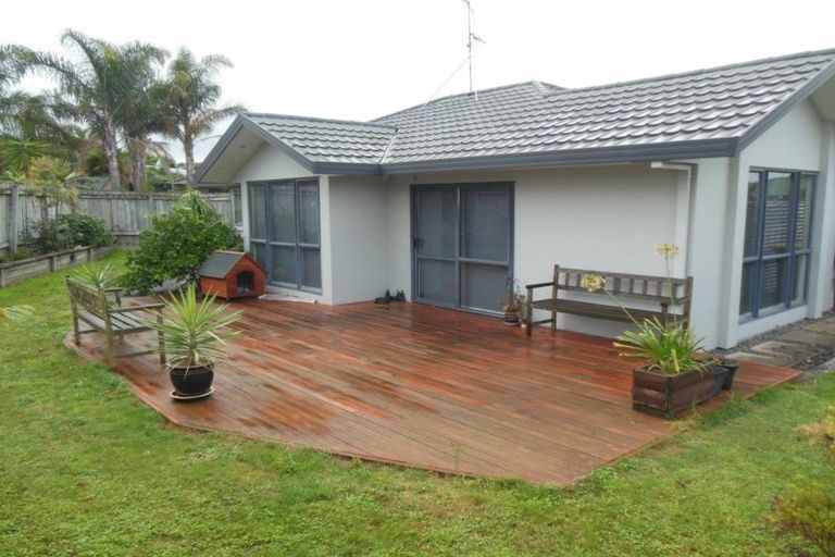 Photo of property in 43 Katerini Grove, Papamoa Beach, Papamoa, 3118