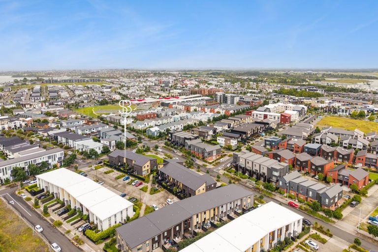 Photo of property in 74 Glidepath Road, Hobsonville, Auckland, 0616