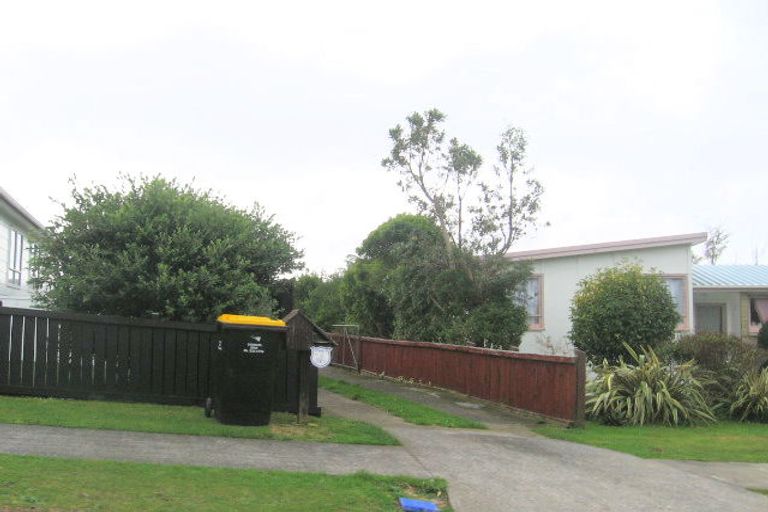 Photo of property in 32 Sombrero View, Ascot Park, Porirua, 5024