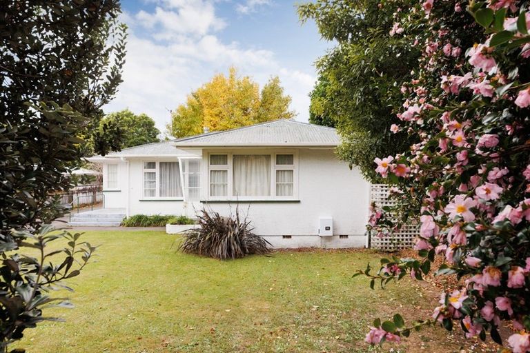 Photo of property in 37 Seddon Street, Takaro, Palmerston North, 4412