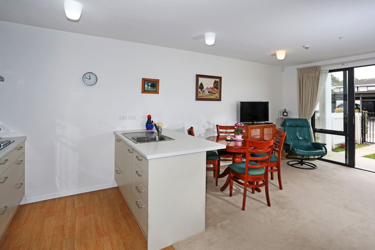 Photo of property in 102/102 Edinburgh Street, Pukekohe, 2120