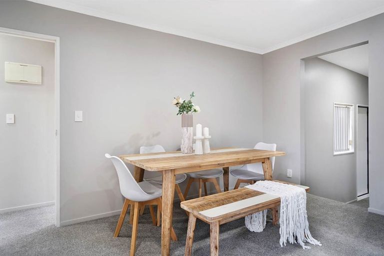 Photo of property in 32d Gifford Road, Papatoetoe, Auckland, 2025