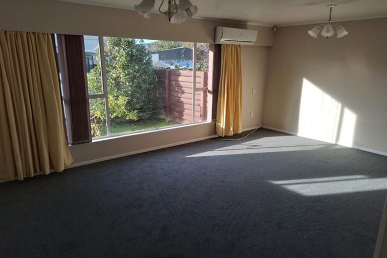 Photo of property in 11a Waddington Drive, Naenae, Lower Hutt, 5011
