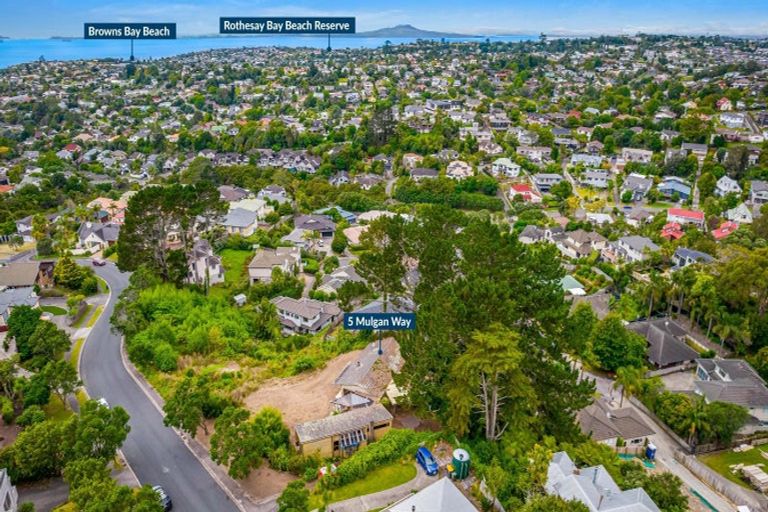 Photo of property in 5 Mulgan Way, Browns Bay, Auckland, 0630