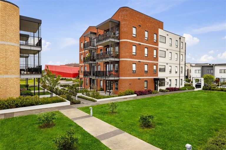 Photo of property in 105/77 Hobsonville Point Road, Hobsonville, Auckland, 0616