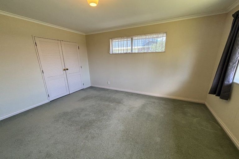 Photo of property in 11 Hanmer Place, Highbury, Palmerston North, 4412