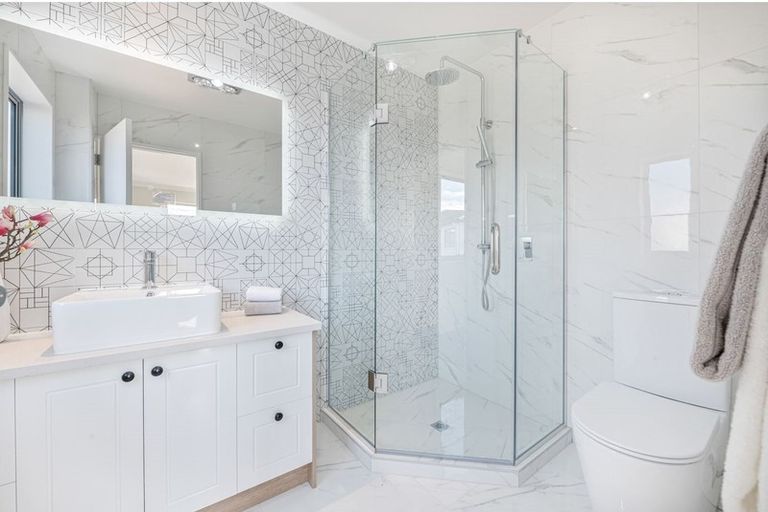 Photo of property in 60 Hikuawa Road, Flat Bush, Auckland, 2019