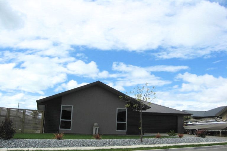 Photo of property in 11 Hammill Grove, Stoke, Nelson, 7011