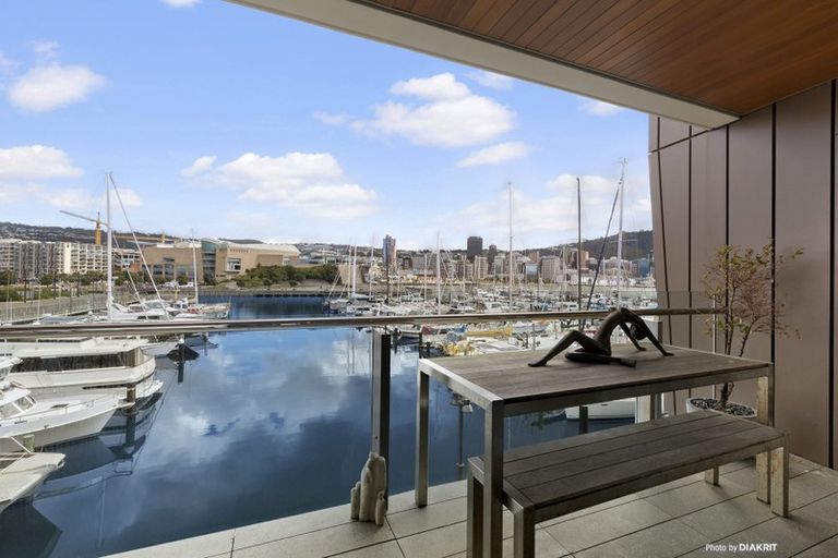 Photo of property in Clyde Quay Wharf, 2b/6 Clyde Quay Wharf, Te Aro, Wellington, 6011
