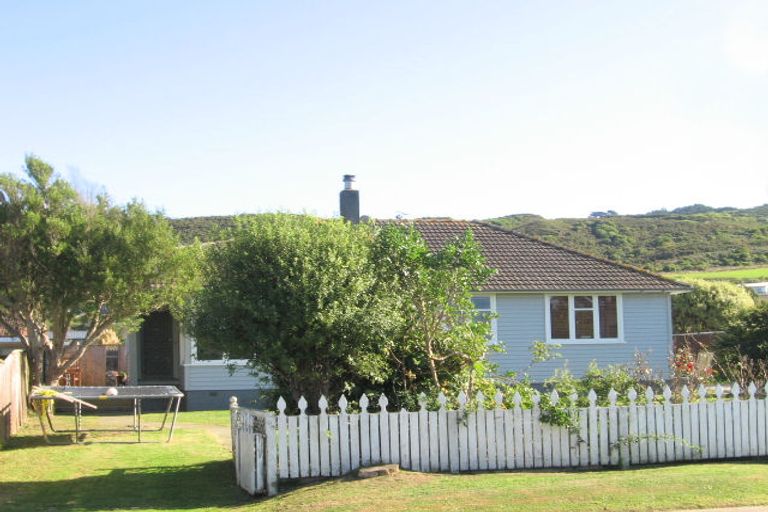 Photo of property in 1/33 Ngatitoa Street, Takapuwahia, Porirua, 5022