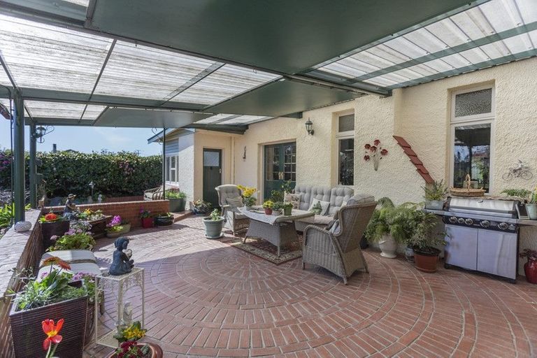 Photo of property in 42 Awamoa Road, Holmes Hill, Oamaru, 9401