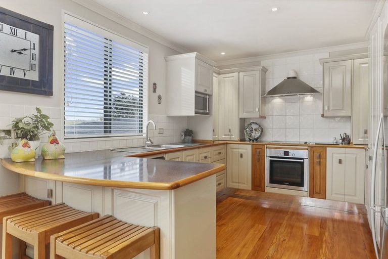 Photo of property in 39 Regency Park Drive, Gulf Harbour, Whangaparaoa, 0930