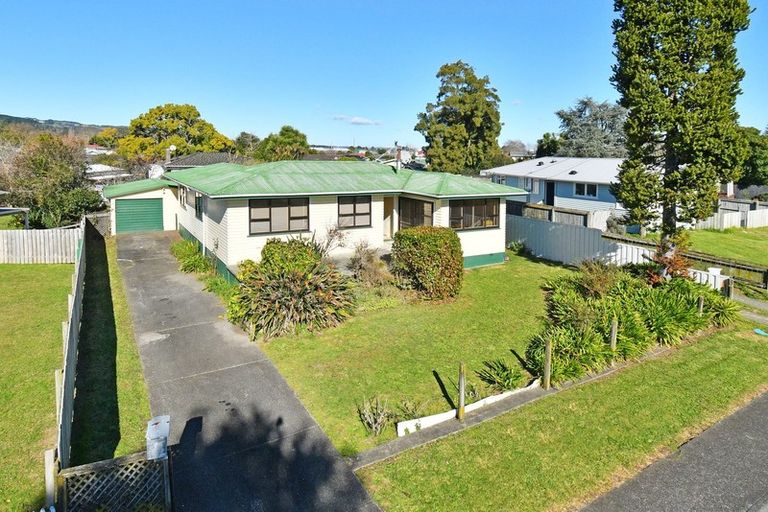 Photo of property in 16 Eastburn Street, Papakura, 2110