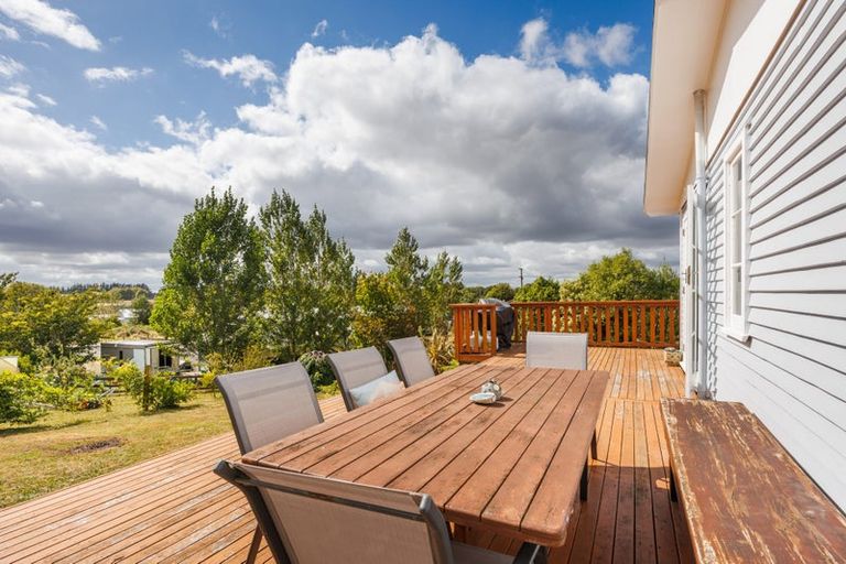 Photo of property in 42 Hastings Street, Halcombe, Feilding, 4779