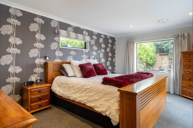 Photo of property in 23 Ara Kuaka, Waikanae Beach, Waikanae, 5036