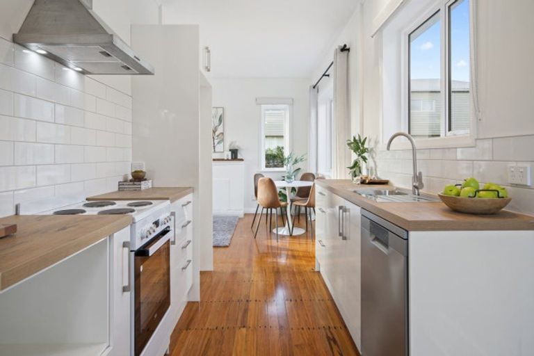 Photo of property in 19 Dublin Street, Pukekohe, 2120