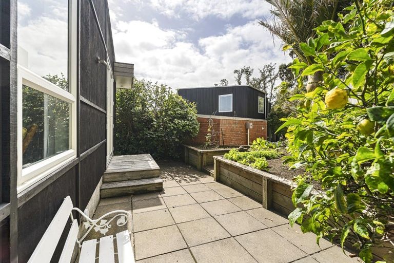 Photo of property in 13 Shearer Drive, Oakura, 4314