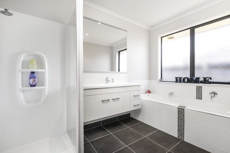 Photo of property in 59 Sunningdale Street, Wattle Downs, Auckland, 2103