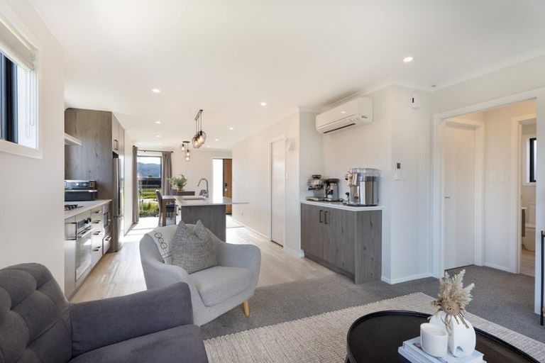 Photo of property in 38 Mawai Hakona Drive, Wallaceville, Upper Hutt, 5018