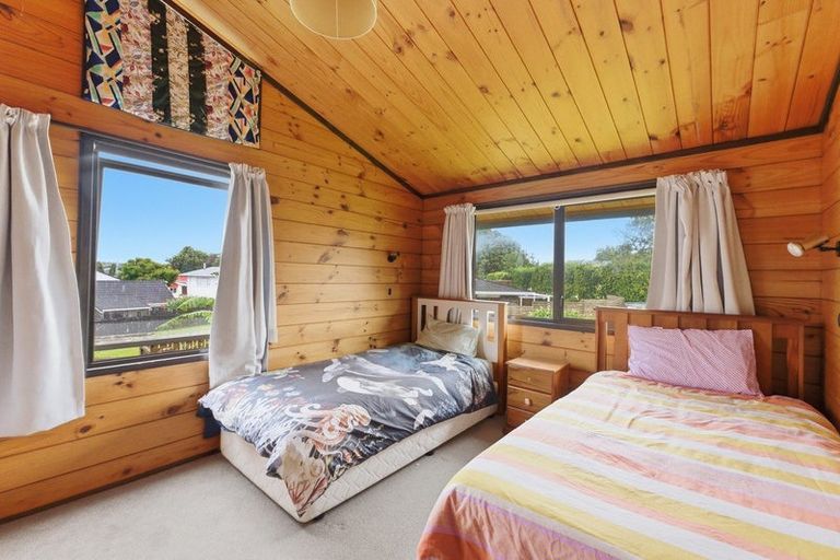 Photo of property in 10a Virginia Place, Whalers Gate, New Plymouth, 4310