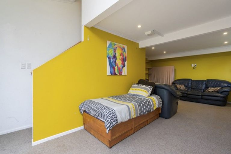 Photo of property in 9 Anson Place, Westown, New Plymouth, 4310