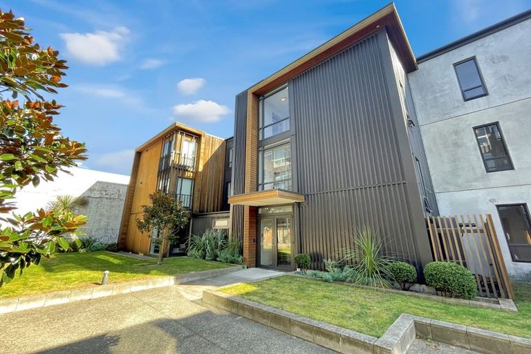 Photo of property in Vedado Apartments, 208/41 Hopper Street, Mount Cook, Wellington, 6011