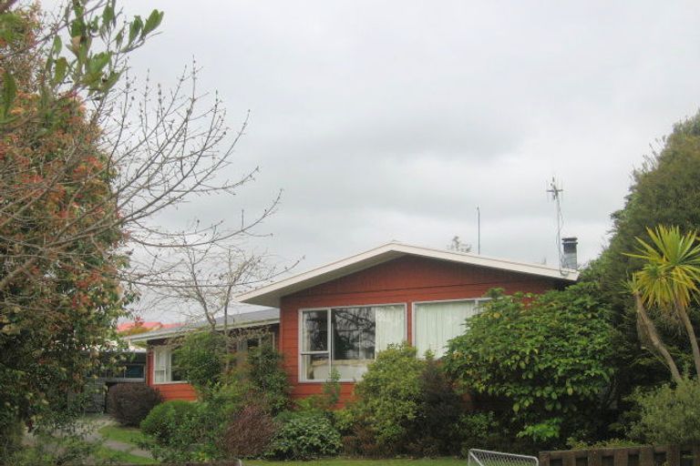 Photo of property in 3 Green Place, Richmond Heights, Taupo, 3330
