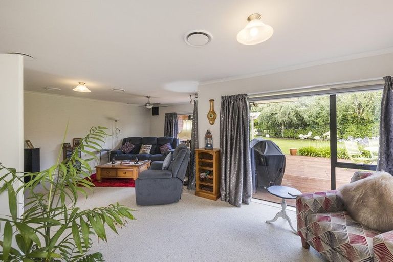 Photo of property in 234 Polson Hill Drive, Aokautere, Palmerston North, 4471