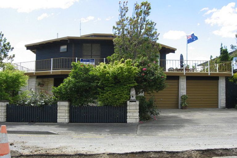 Photo of property in 6 Seaview Crescent, Picton, 7220