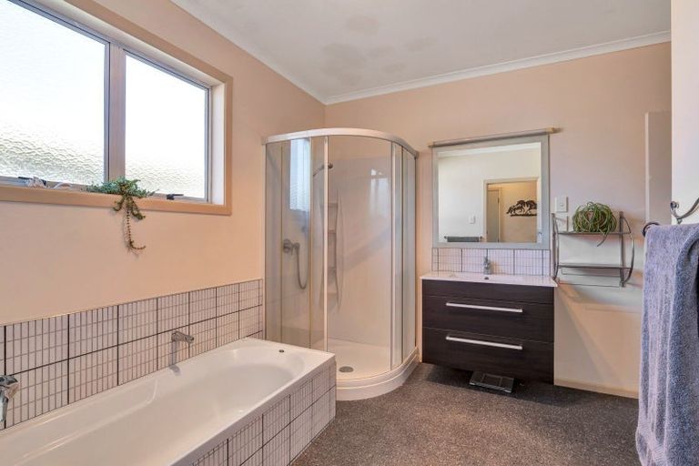 Photo of property in 120 Miranda Street, Stratford, 4332