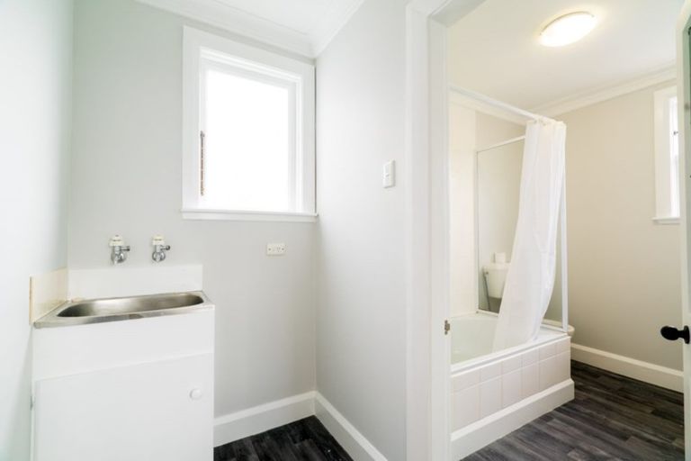 Photo of property in 268 Oxford Street, South Dunedin, Dunedin, 9012