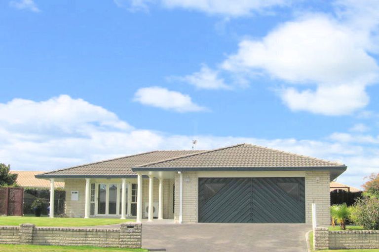 Photo of property in 35 Lotus Avenue, Mount Maunganui, 3116