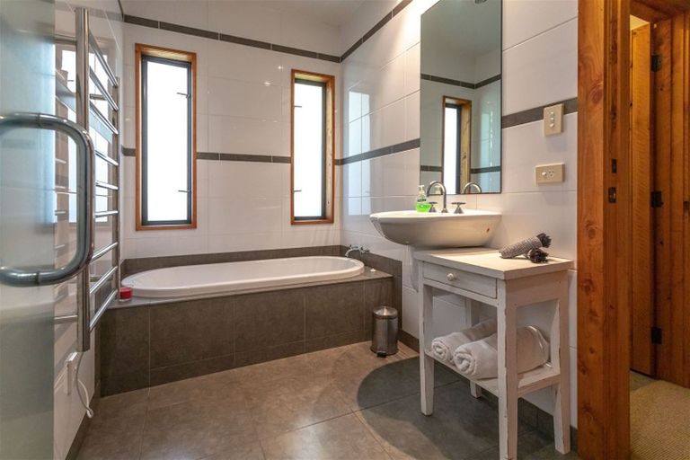 Photo of property in 13 Tudor Grove, Whitianga, 3510