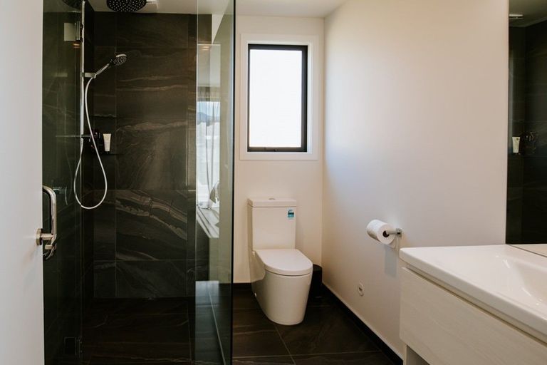 Photo of property in 19 Pounamu Avenue, Albert Town, Wanaka, 9305